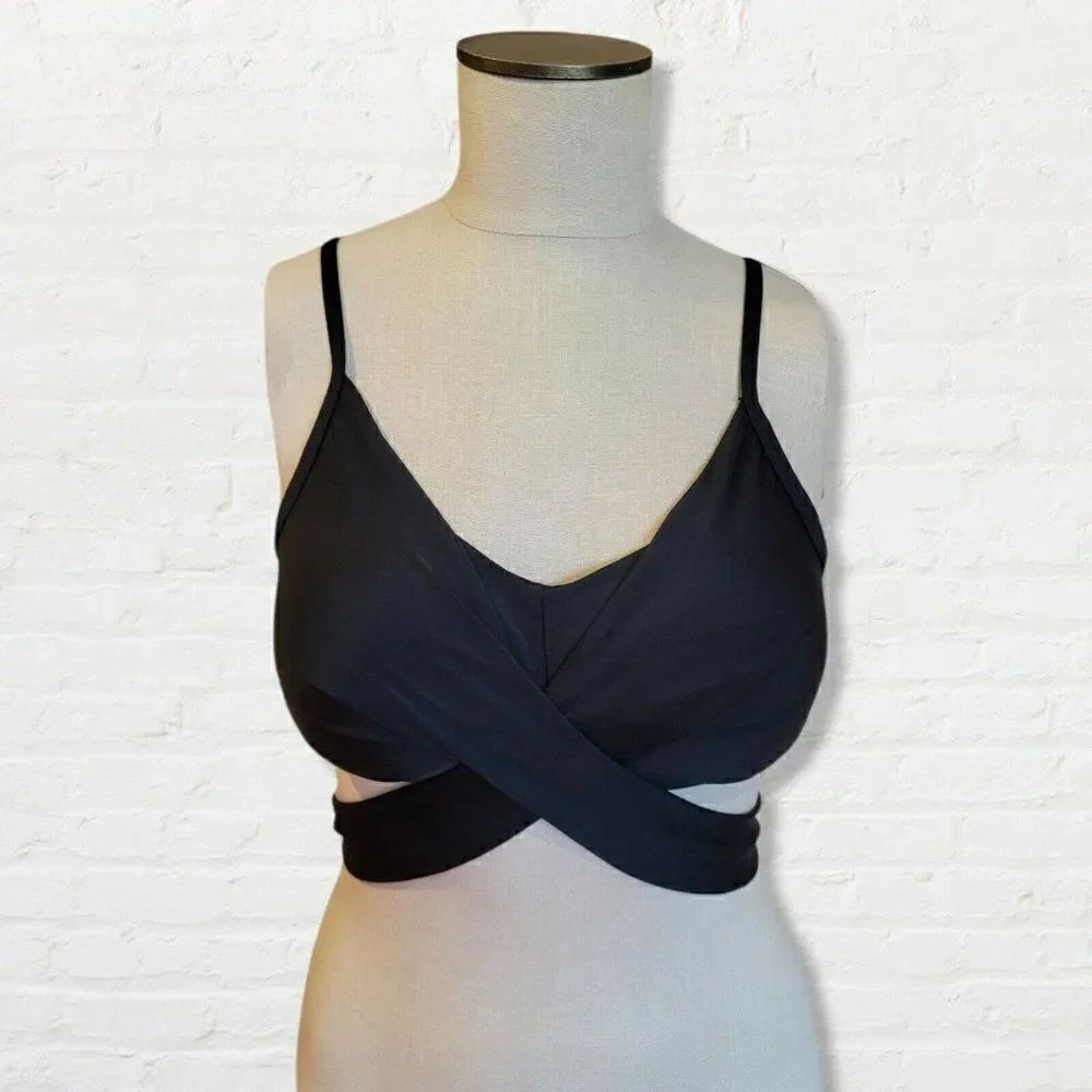 NWT Beachsissi Black Bikini Top Size Medium